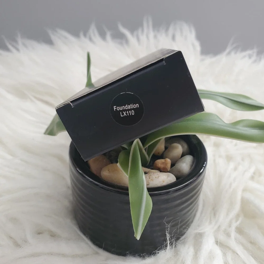 TASH Cosmetics Foundation LX110